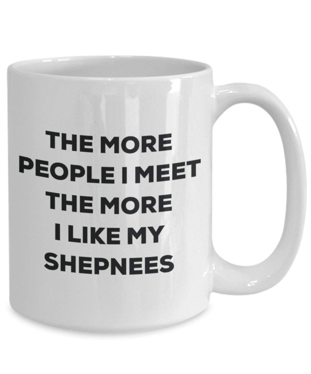 The more people i meet the more i Like My Shepnees mug – Funny Coffee Cup – Christmas Dog Lover cute GAG regalo idea 15oz Infradito colorati estivi, con finte perline