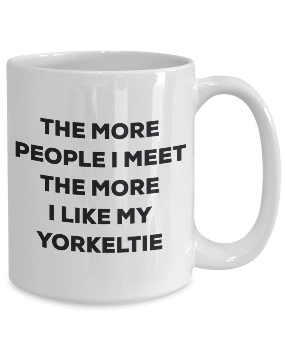 The more people i meet the more i Like My Yorkeltie mug – Funny Coffee Cup – Christmas Dog Lover cute GAG regalo idea 11oz Infradito colorati estivi, con finte perline
