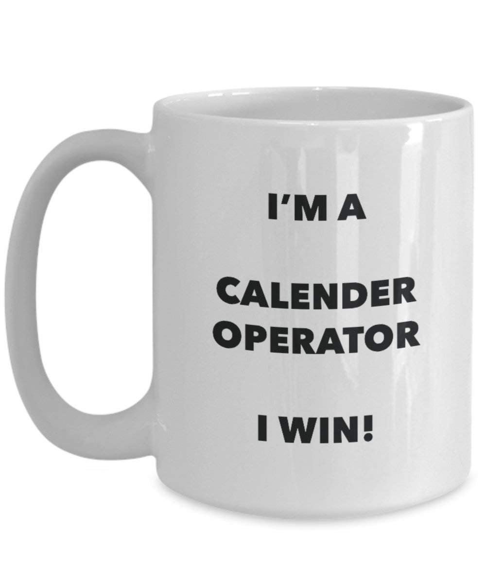 Calendario operatore mug – I' m A Calender operatore i Win. – Funny Coffee Cup – novelty Birthday Christmas GAG regalo idea 11oz Infradito colorati estivi, con finte perline
