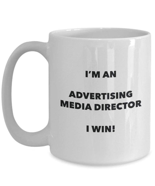 Werbung Media Director Tasse – Ich bin ein Werbung Media Director I Win. – Funny Kaffeetasse – Neuheit Geburtstag Weihnachten Gag Geschenke Idee 15oz weiß