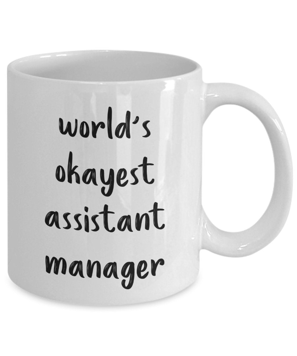 Tasse mit englischer Aufschrift"World's Okayest Assistent", lustige Teetasse, Kaffeetasse – Neuheit Geburtstag Weihnachten Jahrestag Gag Geschenkidee