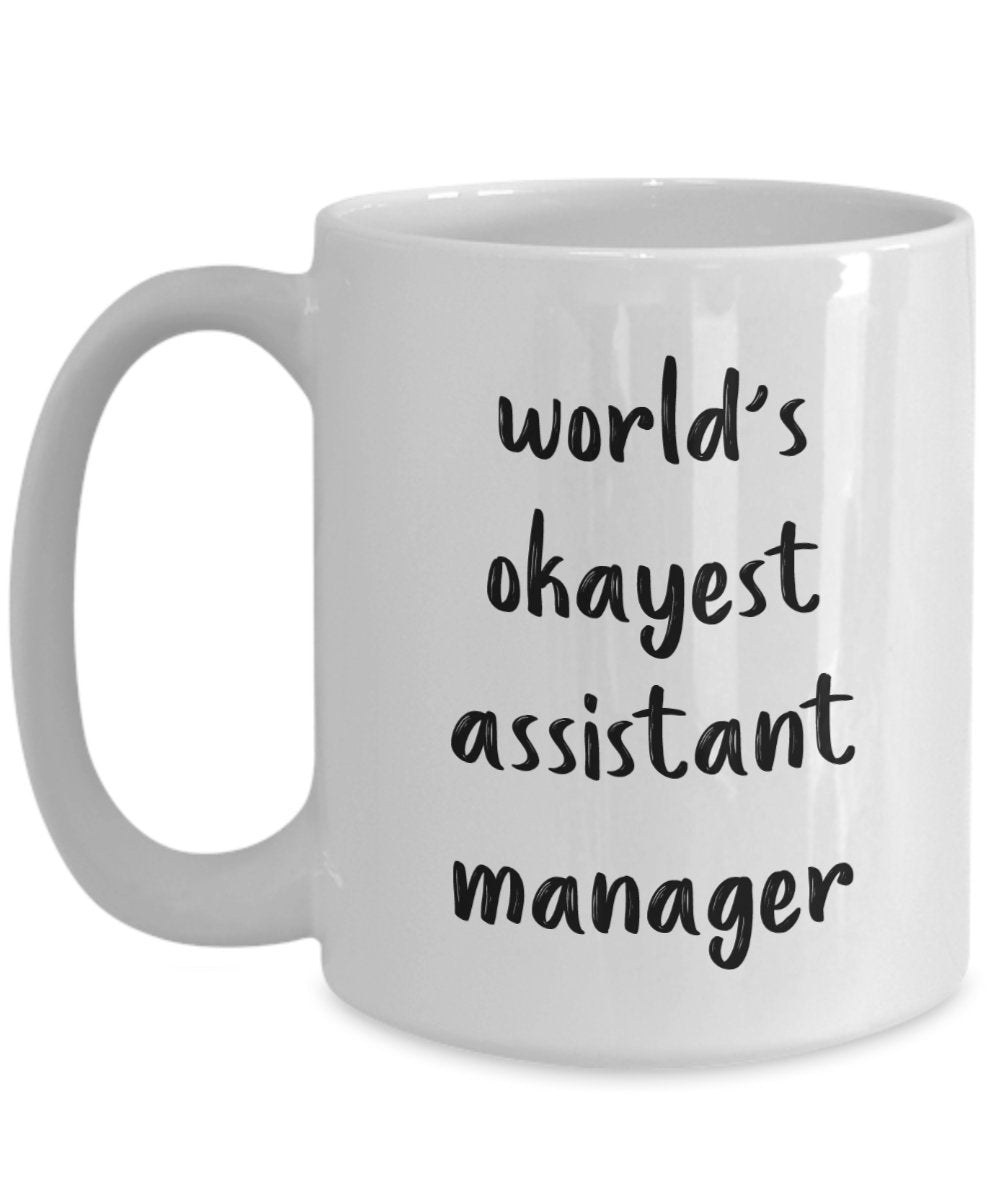 Tasse mit englischer Aufschrift"World's Okayest Assistent", lustige Teetasse, Kaffeetasse – Neuheit Geburtstag Weihnachten Jahrestag Gag Geschenkidee