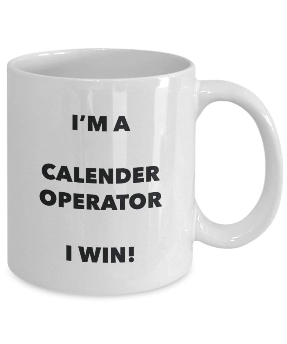 Calendario operatore mug – I' m A Calender operatore i Win. – Funny Coffee Cup – novelty Birthday Christmas GAG regalo idea 11oz Infradito colorati estivi, con finte perline