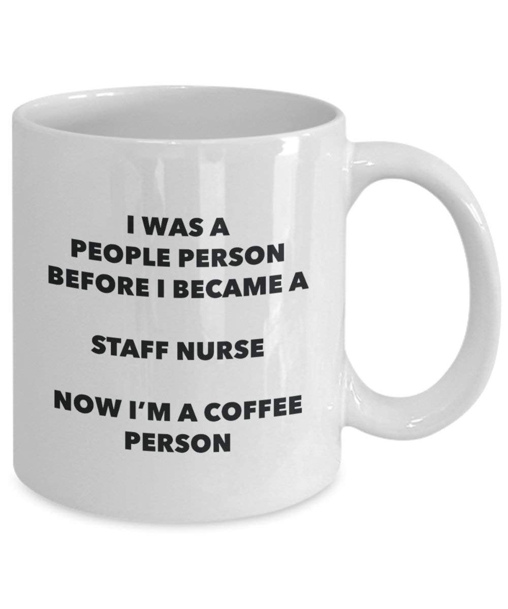 STAFF nursecoffee Person Tasse – Funny Tee Kakao-Tasse – Geburtstag Weihnachten Kaffee Lover Cute Gag Geschenke Idee 11oz weiß
