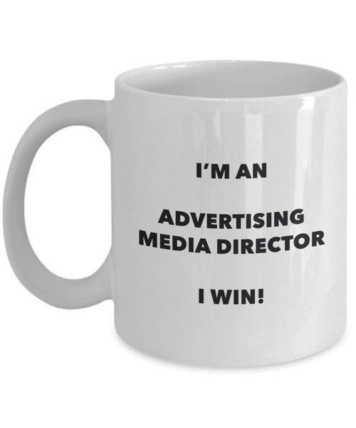 Werbung Media Director Tasse – Ich bin ein Werbung Media Director I Win. – Funny Kaffeetasse – Neuheit Geburtstag Weihnachten Gag Geschenke Idee 15oz weiß